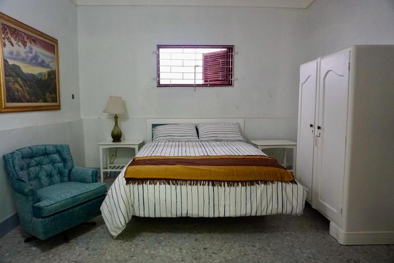 Albergue Gordon Town Kotch Kingston Exterior foto