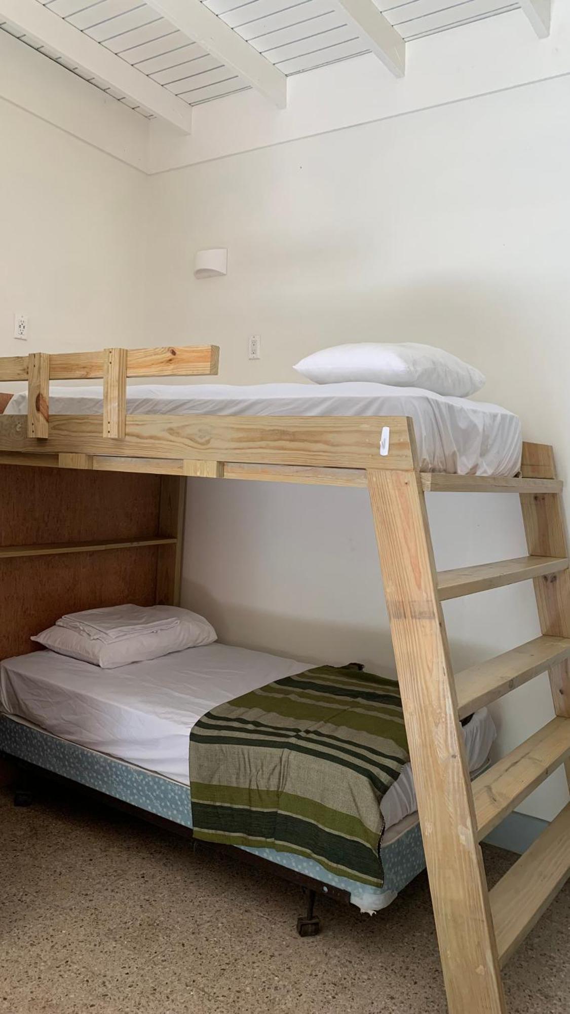 Albergue Gordon Town Kotch Kingston Exterior foto